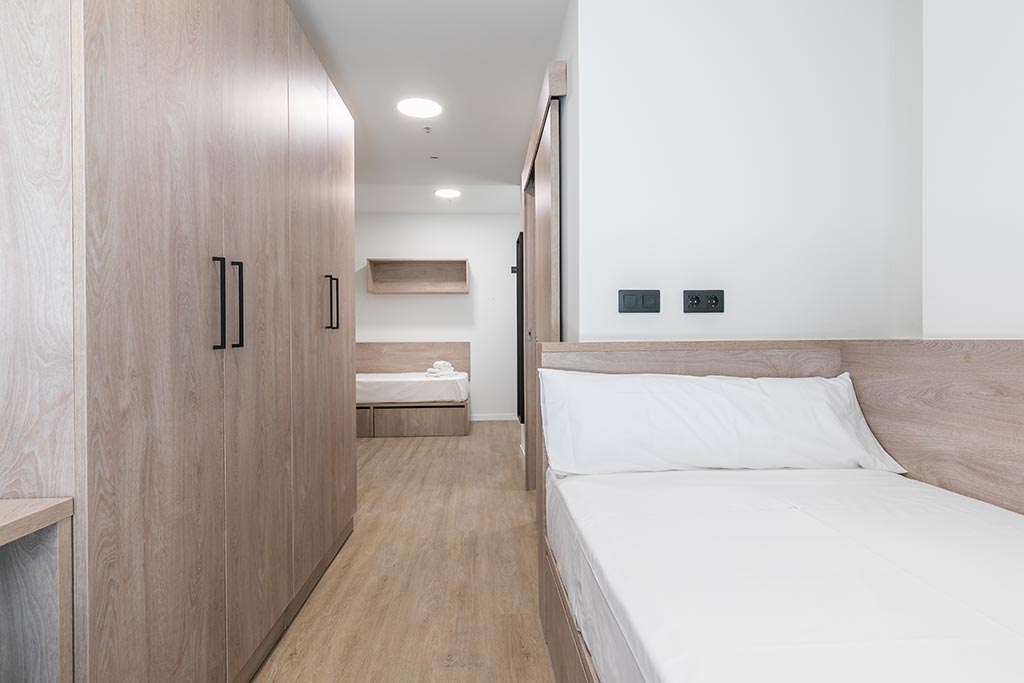 Habitación doble en apartamento